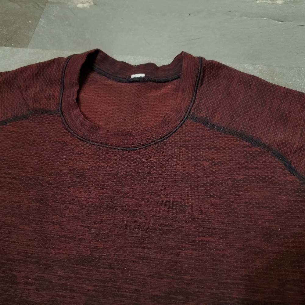 Lululemon Metal Vent tech short sleeves top. Heathered dark red and black. M. - Picture 3 of 7